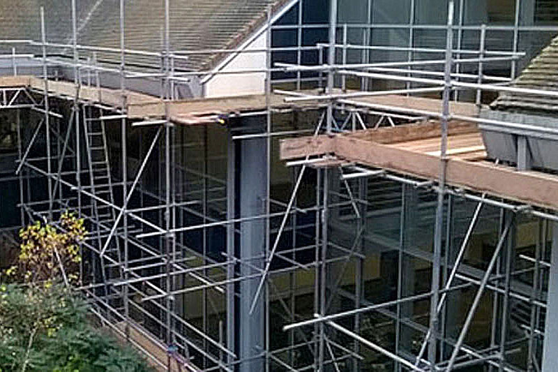 Oak Scaffolding 01903 706055